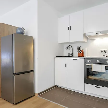 Appartement Cruwzo I Helle Studio-wohnung Mit Parkplatz *